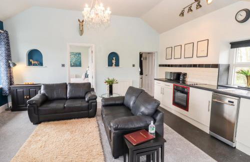 The Stable - Photo 8