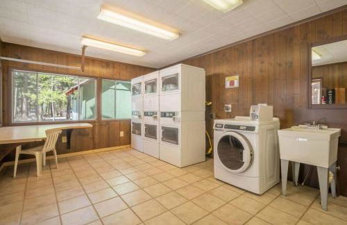 The Sophia Cabin #3 at Blue Spruce RV Park & Cabins - Foto 22