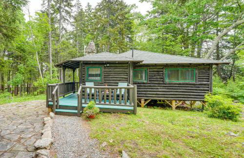 Walk to Barretts Park Wooded Cabin with Grill! - Foto 3