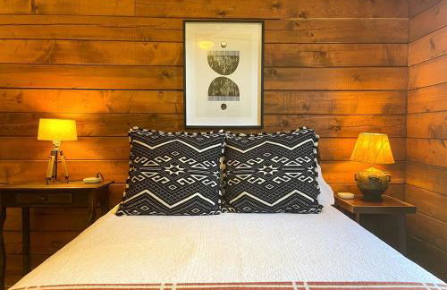 Beautiful Lakeside Rental with Hot-Tub in Igram, Texas, Perfect for Family Glamping Trips - Foto 41