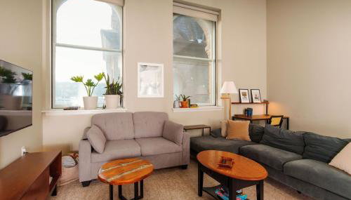 Downtown Luxe 2BR Loft Apt - Sleeps 6-7 - Walkable - Foto 3