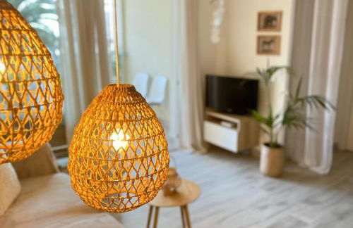 Beachfront, Sea views, Terrace and Parking! - Foto 11