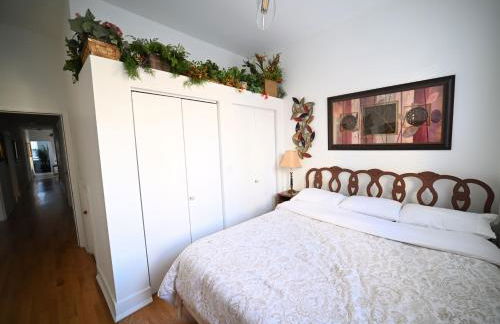 Stone Mansion Sleeps 10-20 Free TV & Parking - Foto 23