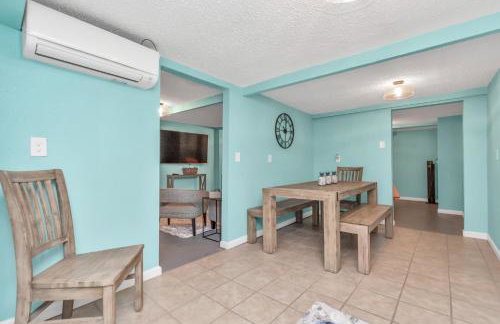 Sleep a Group of 7 in this Spacious Galveston Studio - Minutes to Beach! - Foto 12