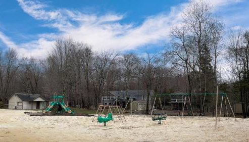 Evergreen Lodge by AvantStay Poconos Lake Cabin Fireplace Large Deck Near Jack Frost Kalahari - Foto 2, Other