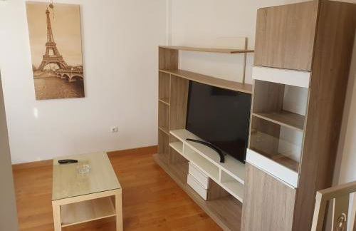 4H, Aire Acondic, 50m2, 1 dormitorio, 4 huéspedes, WIFI GRATIS - Foto 2