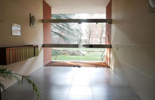 GuestHost - Raffaella splendido bilo x4 - Photo 37