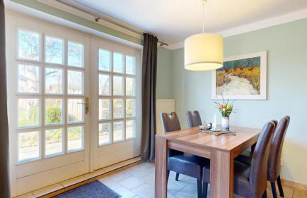 Ferienhaus Fischerhaus, Doppelhaushälfte, Terrasse und Garten, Lancken Granitz - Foto 9