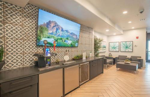 Family Getaway Near Grayhawk Golf , Parking - N244 - Foto 24