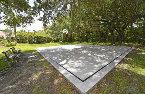 Lakeside 4-bed Pool Home At Villa Sol 4 Bedroom Home by Redawning - Foto 38