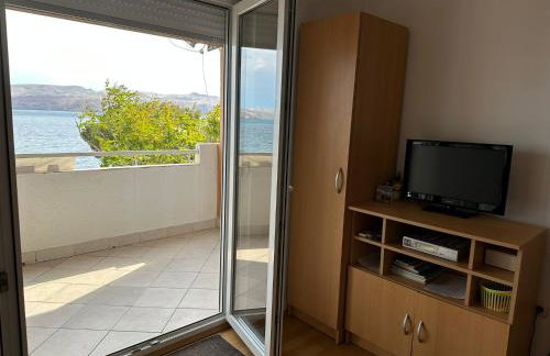 Apartmani Karlobag - Foto 12