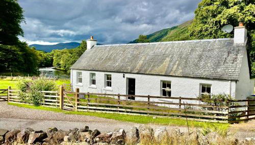 Riverside Cottage, Bridge of Balgie, Glenlyon, Perthshire - Foto 2