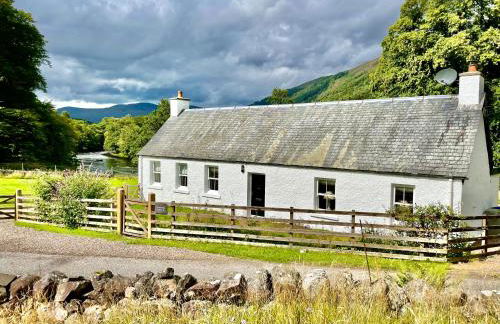 Riverside Cottage, Bridge of Balgie, Glenlyon, Perthshire - Foto 2