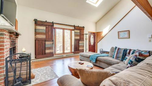 Fire Pit and Gas Grill Charming Poconos Abode! - Foto 5