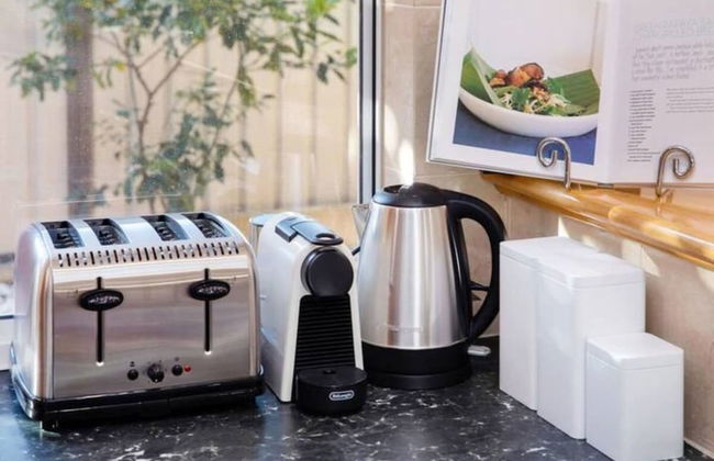 Idyllic Modern Scarborough Home Fireplace BBQ - Foto 13