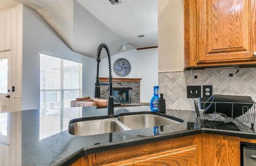 Sleek 4BR OKC Stay by StayLage - Photo 32