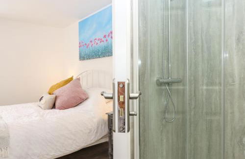 Bumblebee Cottage - Photo 23