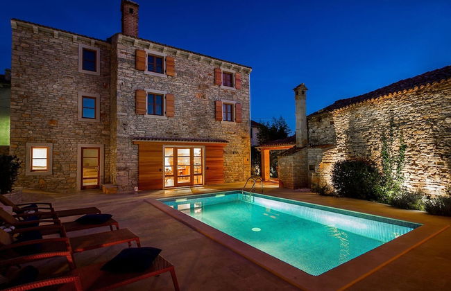 Beautiful Villa Consisting of two Houses With Private Pool, Near Pula and Beach - Foto 25