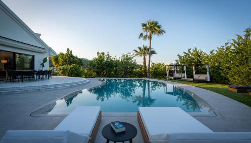 Gregorys Private Luxury Villa with Heated Pool & Gardens - Foto 5, sunbed