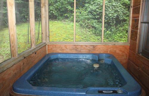 Alpine Joy-Hot Tub, Pond Access ,Cozy Cabin Retreat in the Smokies - Foto 20