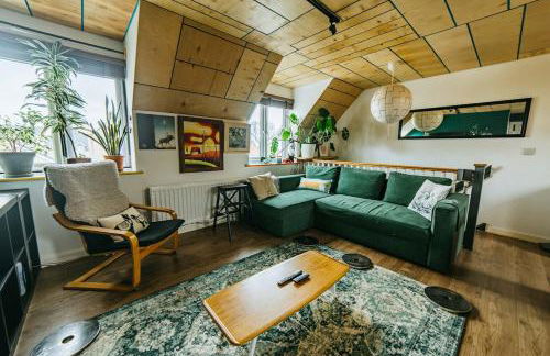 Mansell Road - Trendy Loft with Free Parking - Foto 1