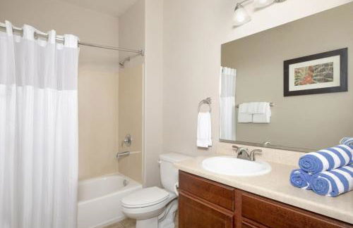 Enjoy 1BD condo in Nature preserve setting resort amenities including pool - Foto 28