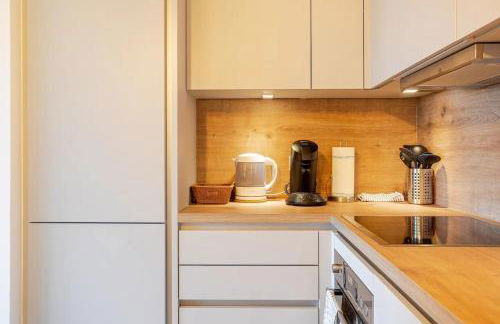 HJ 18 by ROCKCHAIR Apartments l SUPERHOST Status l Super Flat, 2 Bedrooms 2 Bathrooms Balcony Elevator welcomes you! - Foto 3