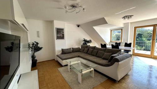 Großzügige 2-Zimmer-Wohnung mit Balkon, ruhige Lage - Foto 1