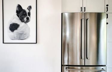 Haven at Cedar Haus Luxury 1BR Escape w Hot Tub EV Charger Gourmet Kitchen Fully Fenced Yard Dogs OK - Foto 15