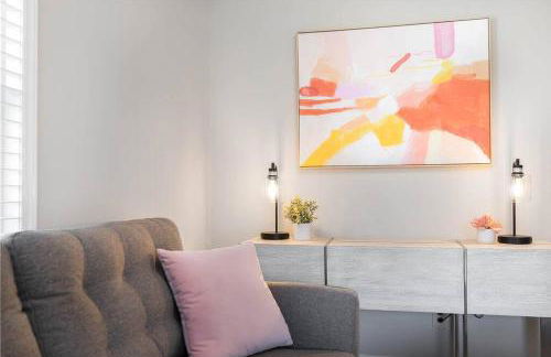 Downtown home! Walk to Bulls Stadium, DPAC & food - Foto 15