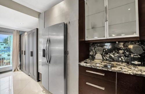 Beach Isles Modern 1BR Waterfront Apartment with Patio - Foto 24