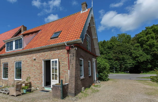 Scenic Holiday Home in Oostkapelle near Beach - Photo 1