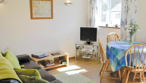 Rose Cottage - Photo 2