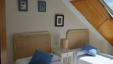 Atico con terraza y piscina comunitaria - Foto 4