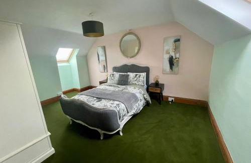 Rhianfa 4 bedroom house minutes walk from the beach - Photo 24