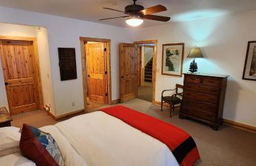 Sundance Spacious Vaulted Ceiling cabin, Hot tub, huge lawn - Foto 30