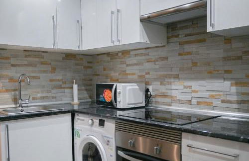 Apartment with Balcony on Calle Santa Engracia Temporal SEN1692 - Foto 50