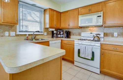 Brigantine Getaway Walk to the Beach! - Foto 8