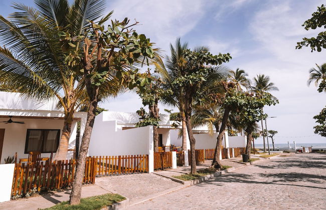 Coco Surf Tropical Village - Photo 10