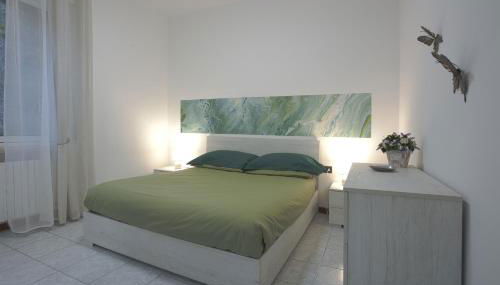 Lago di Lecco - Parcheggio Gratuito - Stazione Ferroviaria - Foto 2