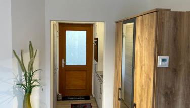 Apartment Wildbert mit Blick auf die Donau, nur Feriengäste willkommen, keine Arbeiterunterkunft! - Foto 5, wardrobe