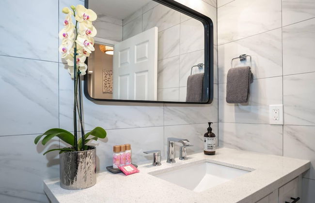 Airy Coastal Dream Vistas - Photo 25