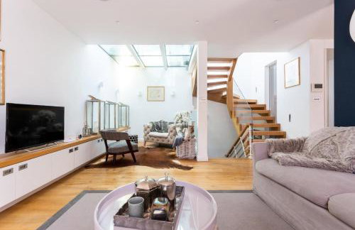 Classy 5BR Roof Terraced Fully AC Kensington House - Foto 17