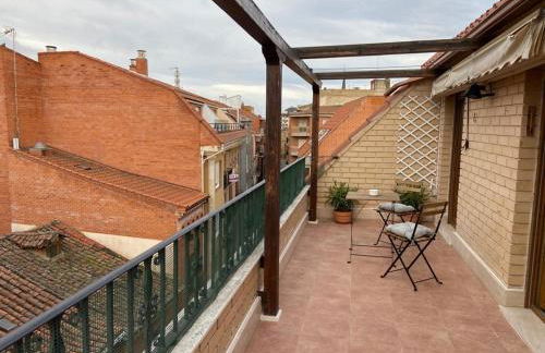 Atico centrico con terraza y garaje - Foto 36