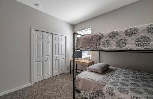 Large 5 bd home close to Beaches - Photo 17