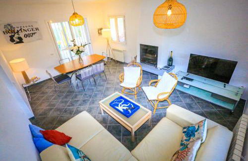 LITORAL COSTA DORADA - VILLA MONET Only families - Photo 14