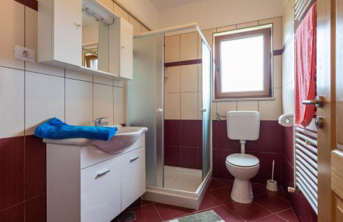 Villa Mirela with a comfortable garden and pool - Foto 42