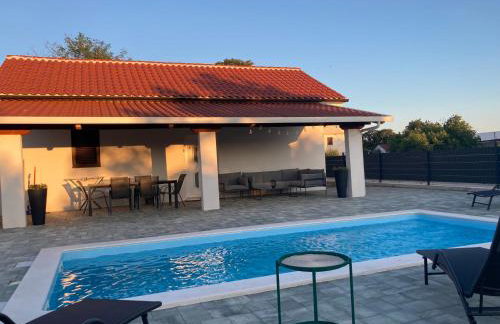 POOl HOUSE BRUNO - Photo 16