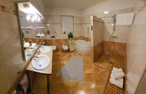 Villa Bubica- cozy holiday home in rural area with pool - Photo 20