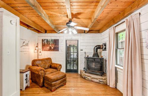 Peaceful Mt Juliet Cabin with Patio and Fire Pit - Foto 6